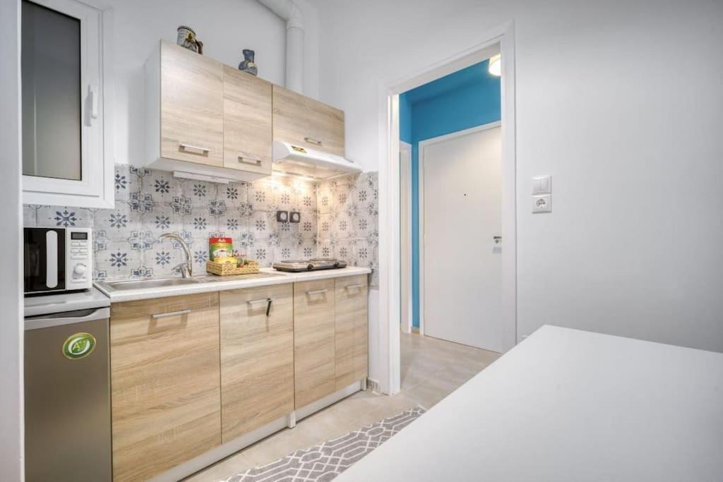 Bright Colourful Center Apartment Athen